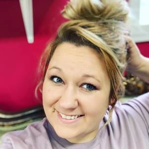 Meet your Posher, Abigail